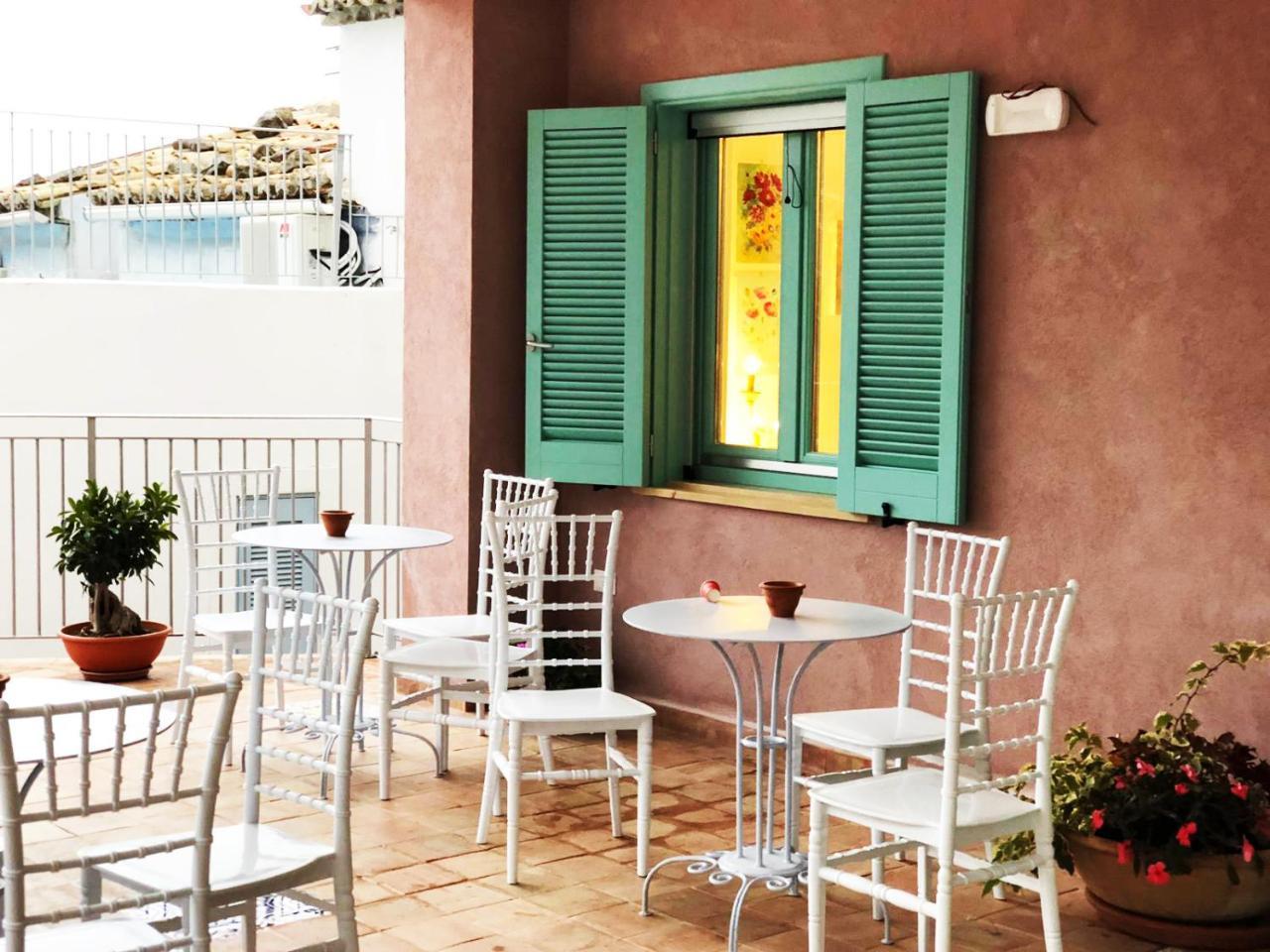 Borgo Rosso Di Sera Resort San Lucido Exterior foto