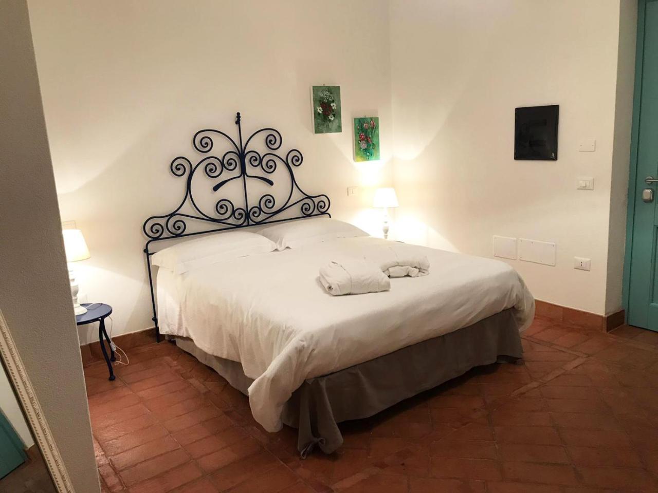 Borgo Rosso Di Sera Resort San Lucido Exterior foto