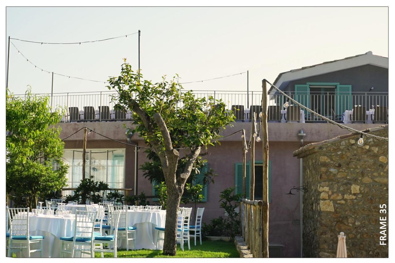 Borgo Rosso Di Sera Resort San Lucido Exterior foto